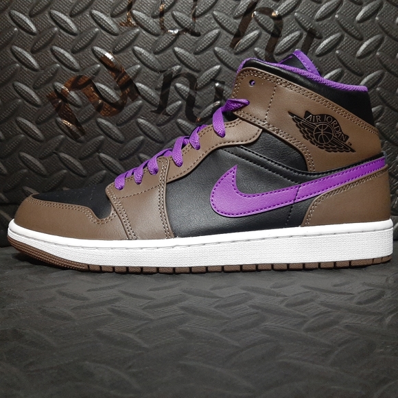 Air Jordan 1 Mid 'Palomino' DQ8426-215 size 10.5 - Picture 3 of 8